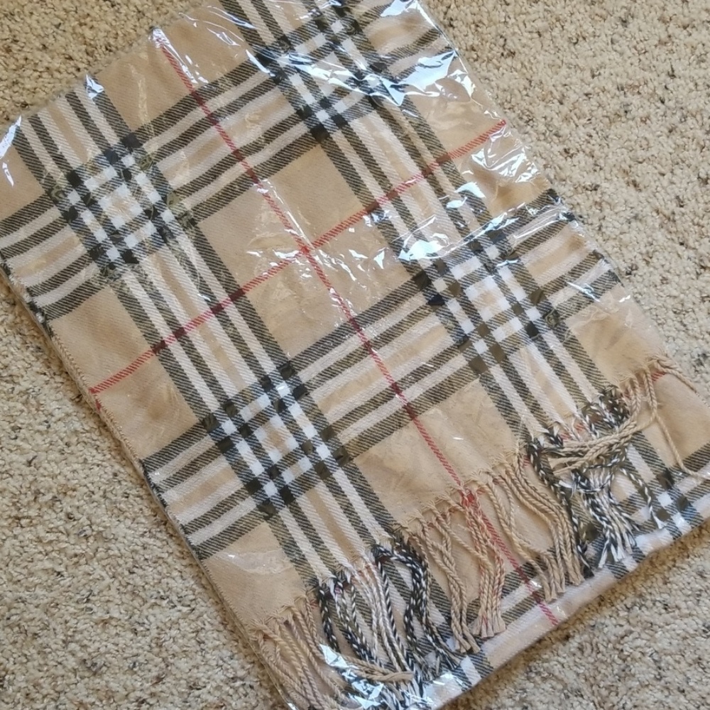 NWT Plaid Scarf